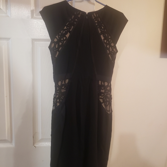 Dress - Picture 4 of 4